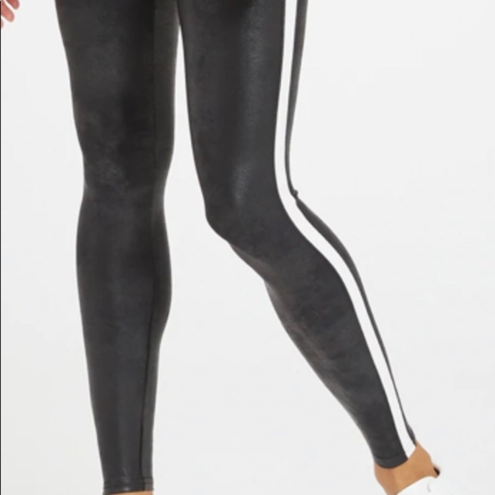 SPANX Faux Leather Side Stripe Leggings size L. New